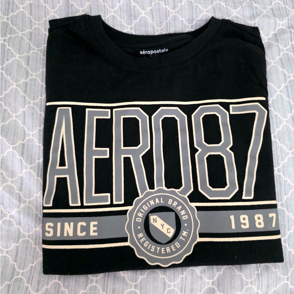 Aeropostale Black and White Graphic Tee boys 12